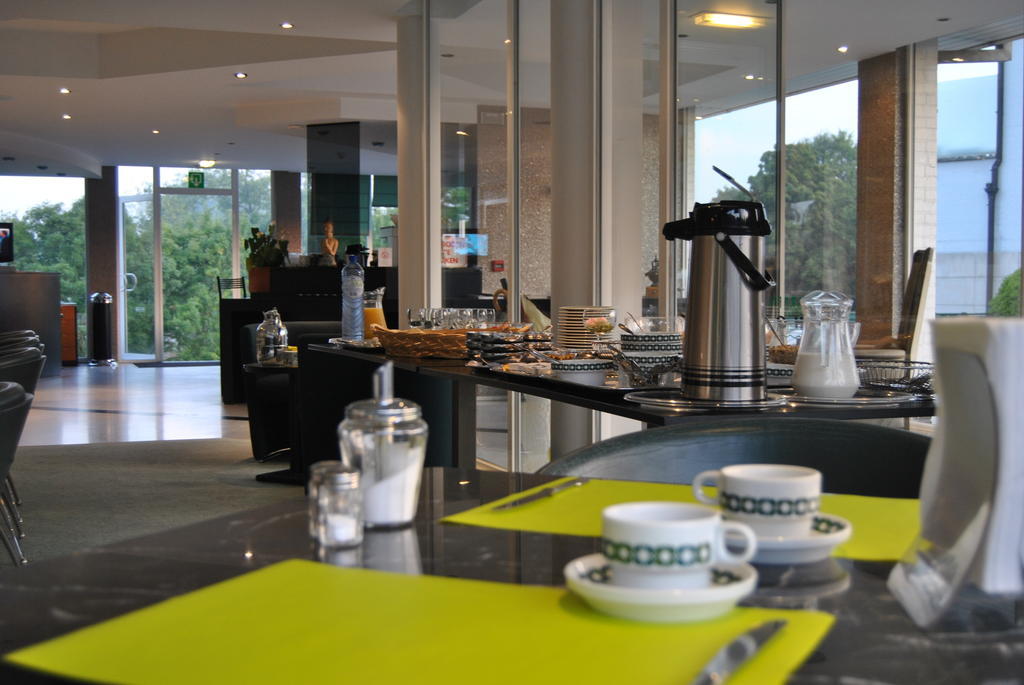 Sint-Pieters-Leeuw Greenpark Hotel מראה חיצוני תמונה