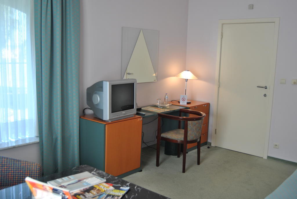 Sint-Pieters-Leeuw Greenpark Hotel חדר תמונה