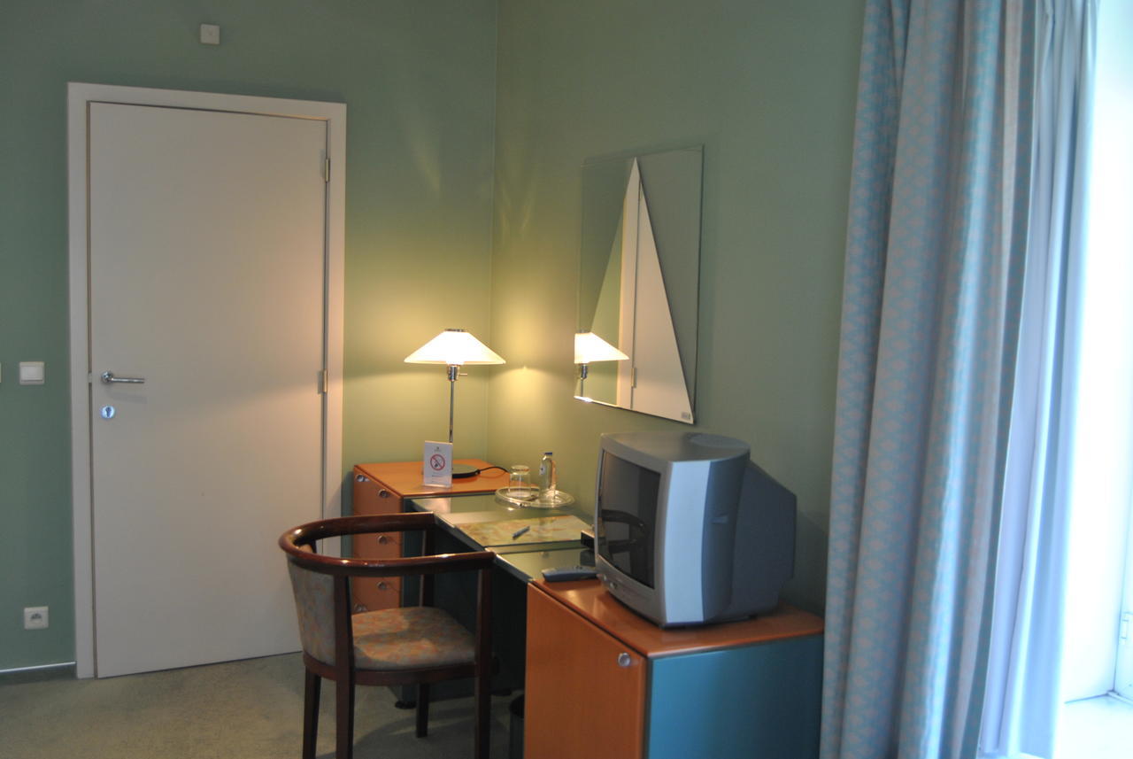Sint-Pieters-Leeuw Greenpark Hotel חדר תמונה